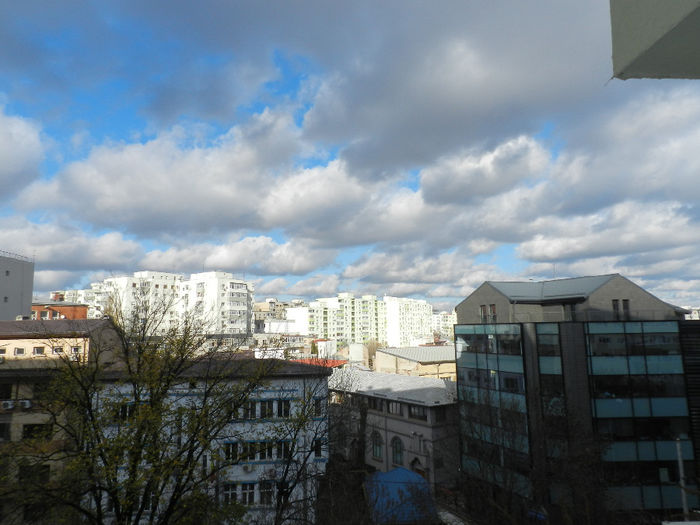 VINE IARNA PESTE NOI - FURTUNA IN BUCURESTI