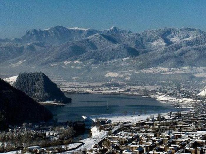 UN PEISAJ DE BASM IARNA PIATRA NEAMT