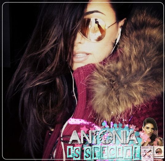 ;† day - - 111 - 17 noiembrie . - 5OO days_pics with Antonia_end