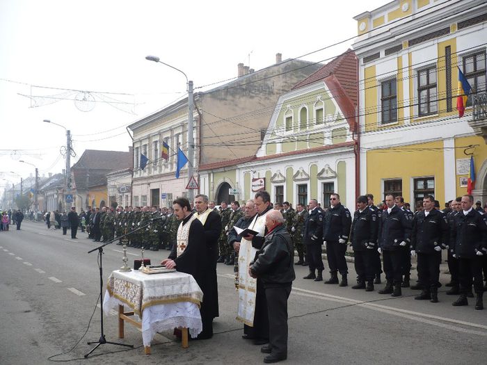 025 - ZIUA NATIONALA A ROMANIEI LA GHERLA