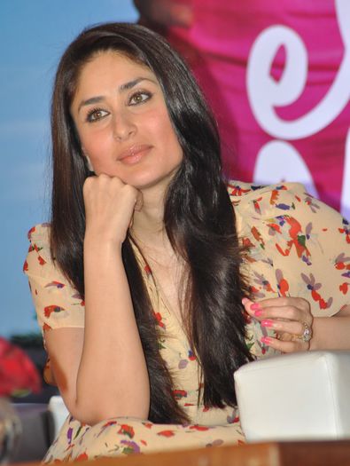 2ycdozr4dt8c8ape.D.0.kareena-kapoor - Kareena Kapoor