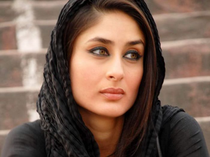 Actresses_wallpapers_204 - Kareena Kapoor