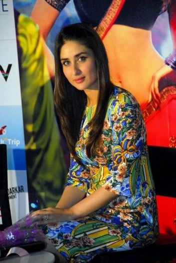 Kareena-Kapoor-Promotes-Heroine-Movie-In-Gurgaon-8