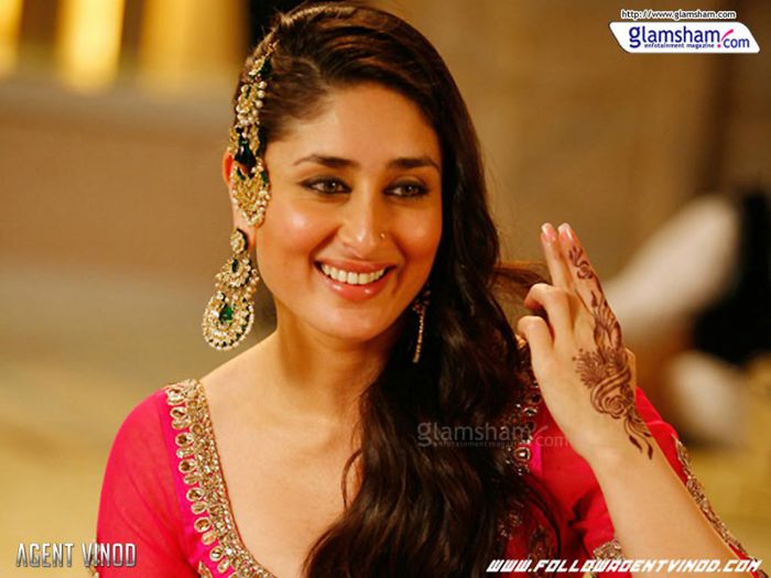 kareena-kapoor-wallpaper-177-10x7
