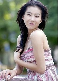 Han Eun Jung- 12 decembrie 1988 - Sarbatoriti Luni Decembrie