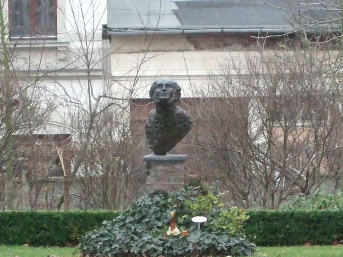 Statuie Mendelsohn