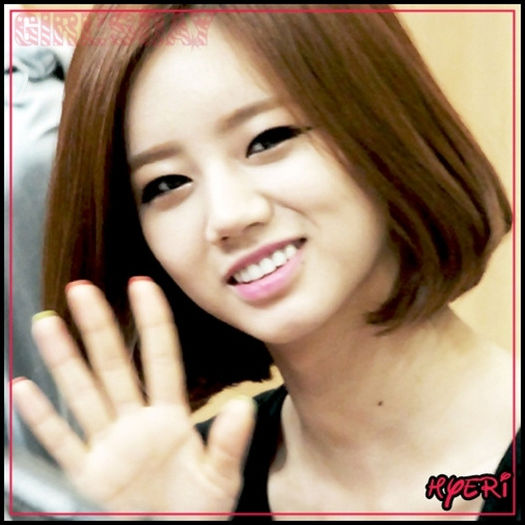 @. ..[se intoarce] ..As vrea sa ascult catastivul persoanelor.. :)) ..:3 ..Dar.. mi`e somn.. (:| ..
