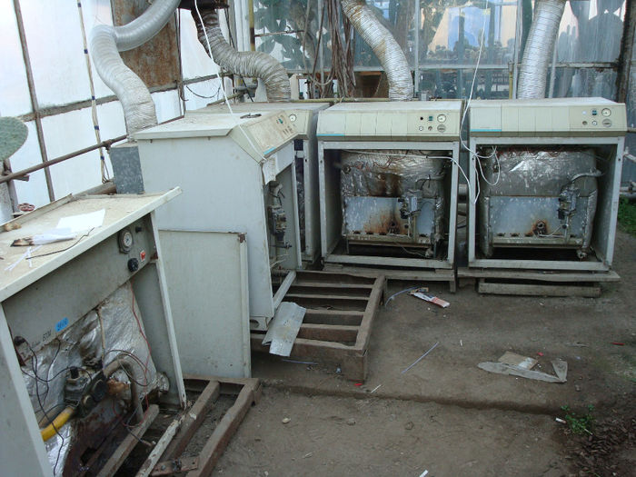 Centrala termică; Centrala termică este alimentată cu gaze.
