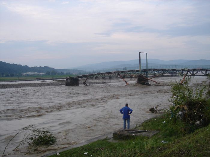 DSC00058 - Inundatii 2005 Onesti