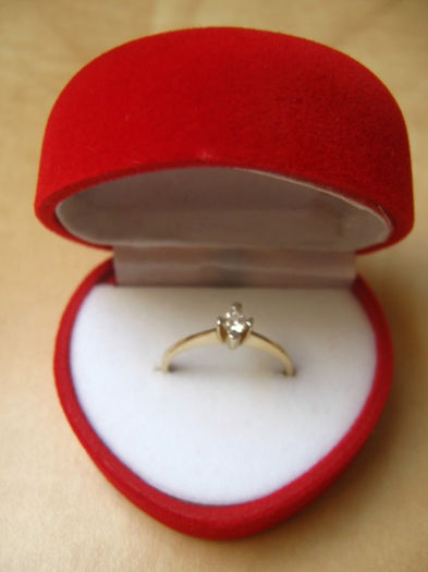 asa arata inelul de logodna al  Ferihai - Filmul iubire interzisa partea a4a -ultima parte
