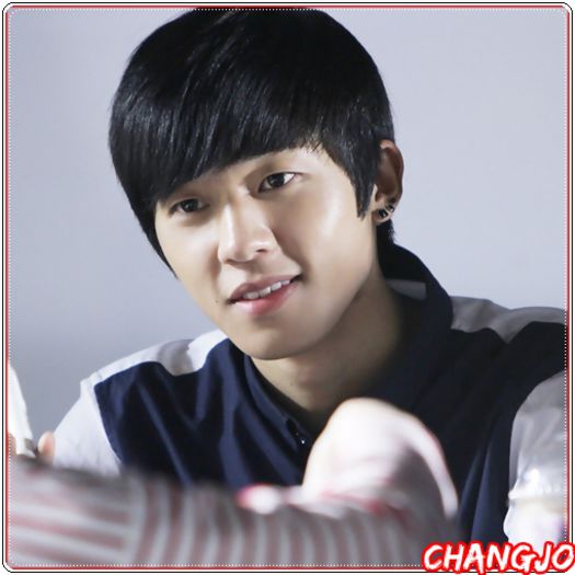 *- Ehh..e hyung..nu ai ce sa-i faci. :)).