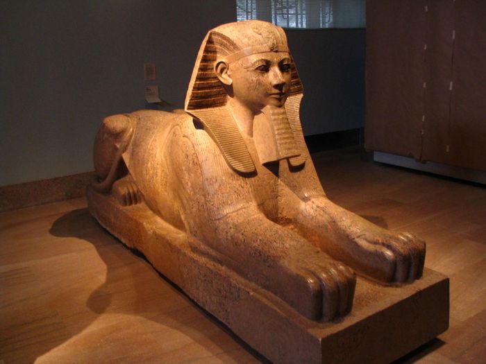 Sphinx_Metropolitan