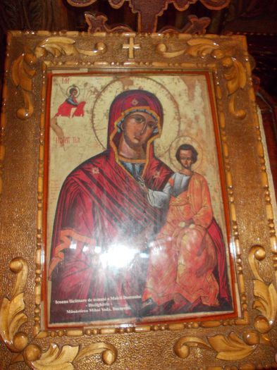 ICOANA FĂCĂTOARE DE MINUNI CARE A PLÂNS ÎN ZIUA DE SF. FILOFTEEA LA PRIBOIENI , ADUSĂ DE CENACLUL ,,