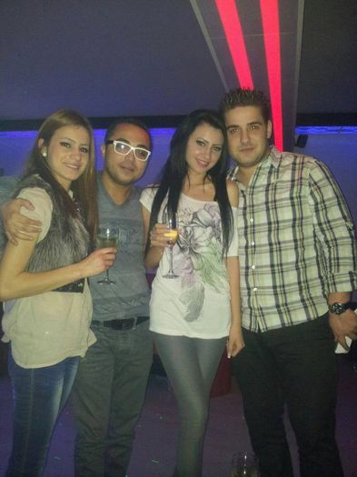 1471192_439356816190127_1323178817_n