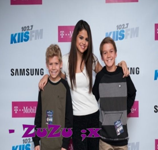 06.12 - KIIS FM's Jingle Ball 2013 (Meet & Greet) - LA - x - SG - 06-12-2013 - KIIS FMs Jingle Ball 2013 Meet and Greet - LA