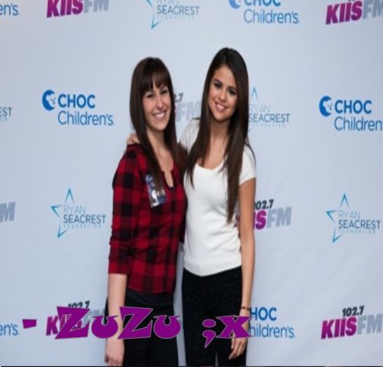 06.12 - KIIS FM's Jingle Ball 2013 (Meet & Greet) - LA - x - SG - 06-12-2013 - KIIS FMs Jingle Ball 2013 Meet and Greet - LA