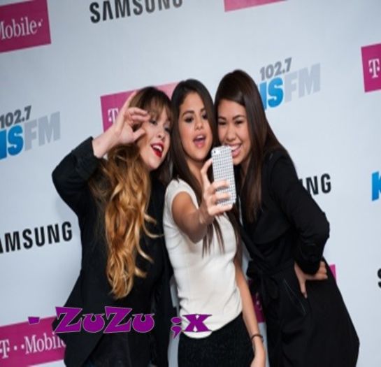 06.12 - KIIS FM's Jingle Ball 2013 (Meet & Greet) - LA - x - SG - 06-12-2013 - KIIS FMs Jingle Ball 2013 Meet and Greet - LA