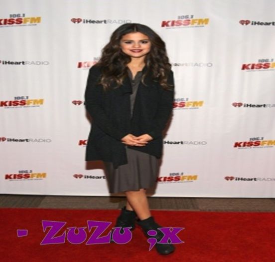 08.12 - 106.1 KISS FM - x - SG - 08-12-2013 - 106-1 KISS FMs Jingle Ball 2013 Carpet - Seattle