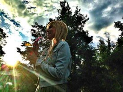 539663_560955543970824_1726956368_n