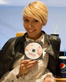 535977_406128722786841_1465652996_n