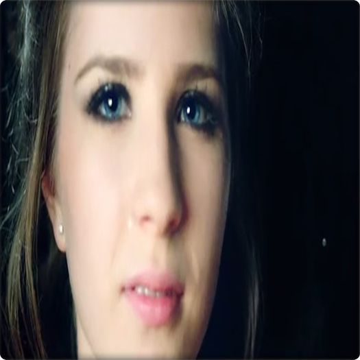 Dă-mi drumu'. :)) - ANCA room -  knock __ x3