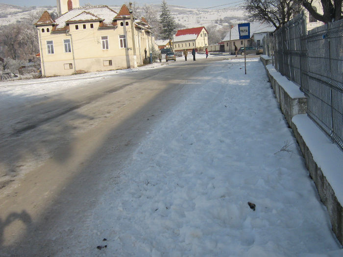iarna in satele noastre 011 - Iarna pe ulita dec 2013