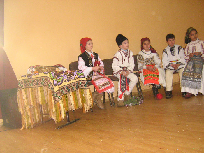 traditie , spectacol si elevi 039