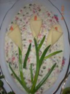 salata de boeuf - Idei de aranjare a platourilor pentru mese festive