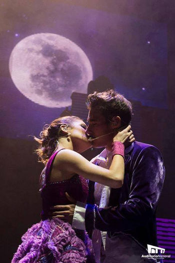 1465361_591323484273280_856936858_n - xxJorge Blanco y Martina Stoessel-Leon y Violettaxx