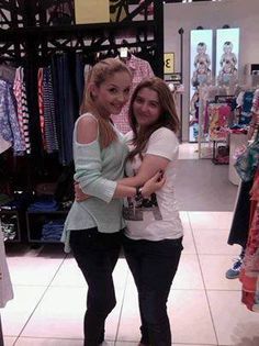 558585_209983769164642_1273805425_n