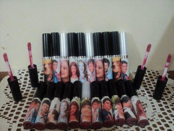 486702_393629584085540_856353688_n