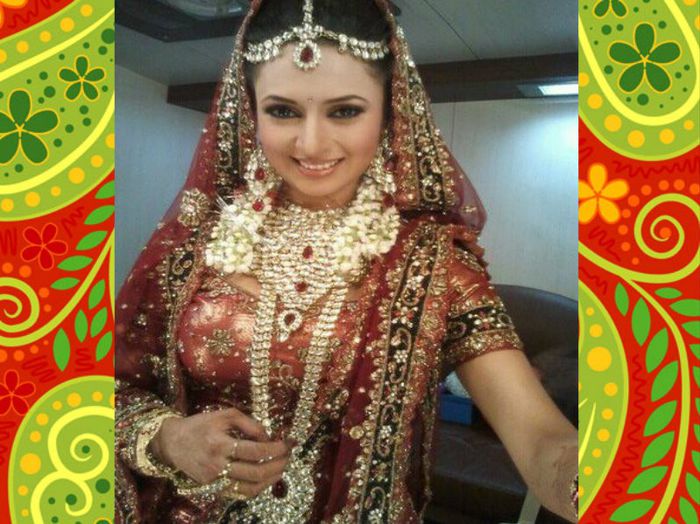 :X - POZE FAINE CU DIVYANKA TRIPATHI