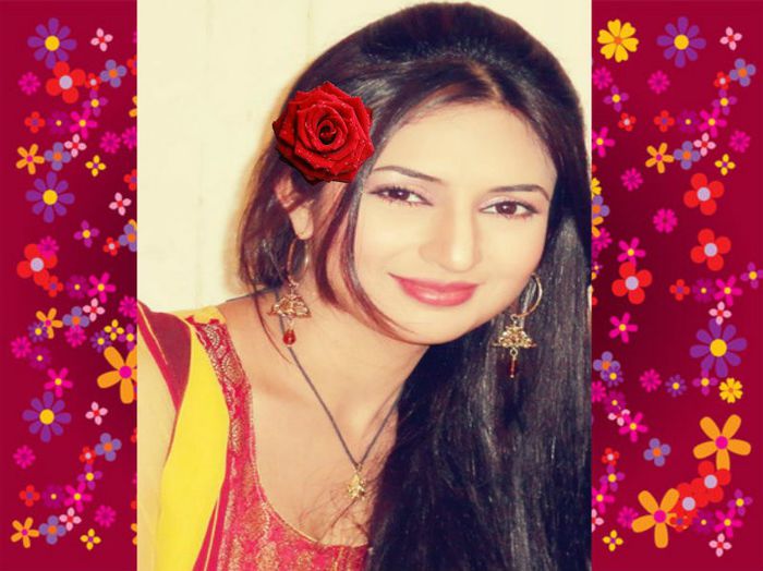 :X - POZE FAINE CU DIVYANKA TRIPATHI