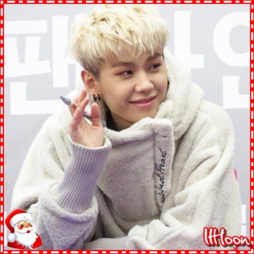 ♫ Nu e. :P Ooo..noona n`are stare. :> [se ridica] Haii..dansam Now? :> :))=)).