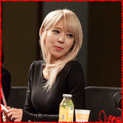 Ͼ Cate idei pe Boa :-w .. :))
