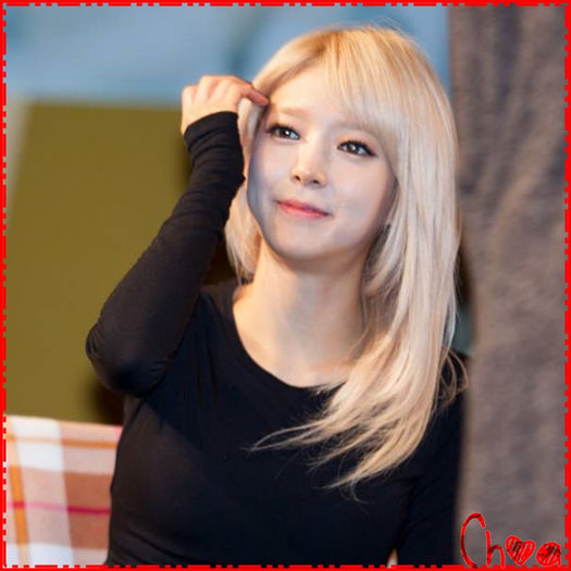 Ͼ Pe fruntea mea sigur scrie.. :)) [lasa paharul pe masa] .. Cand esti gata incepem :))..:)) - ix __ Episodul 045 __ xi