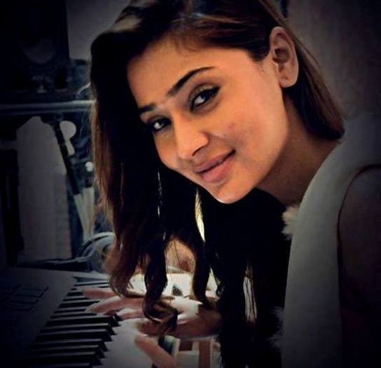 1520683_653976437998005_230794646_n