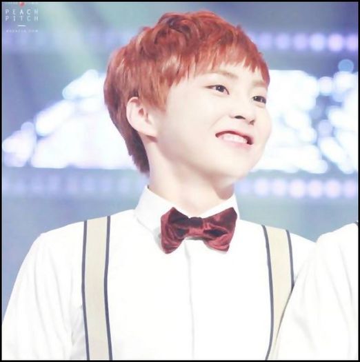 X3|. Alcool pentru toata lumea. :-?? ^^ [pleaca dupa Luhan]