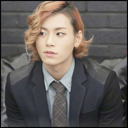 AT) Tehee..thx. :3 [coboara..toti] Ooo..TTS..sunt fan. :"> :)).
