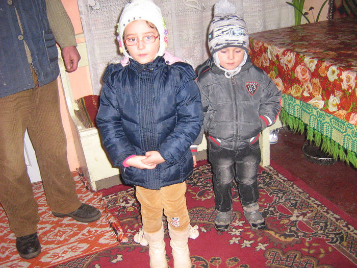 copii la colindat 002