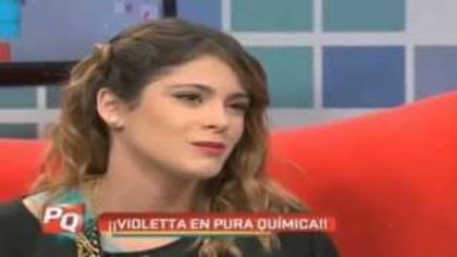 4e057579c-1; Violetta la o emisiune Tv
