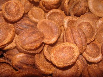 nuci umplute cu crema