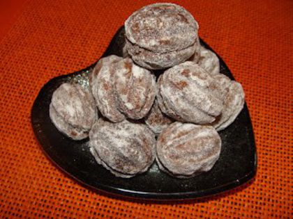 nuci umplute cu crema