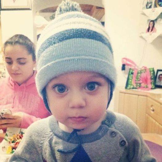 - [ urlă ] MAMIIIIII, UNCHIU` CLISTI E TÂMPIT. ;< =))) @ioana.