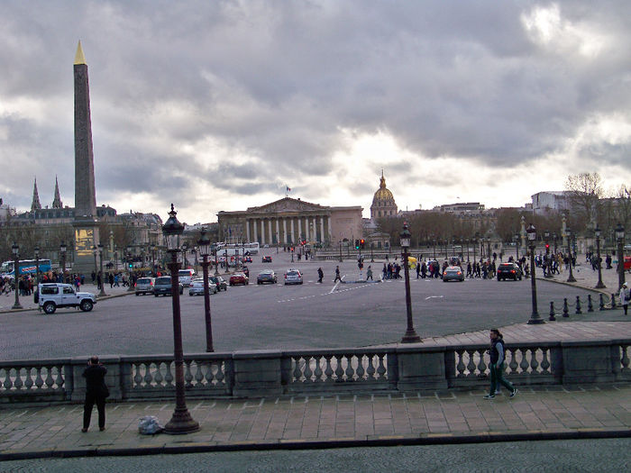 - PARIS