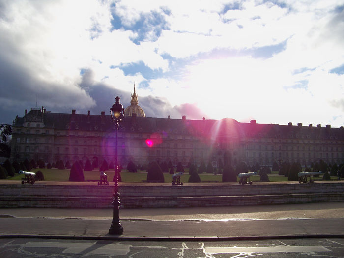  - PARIS