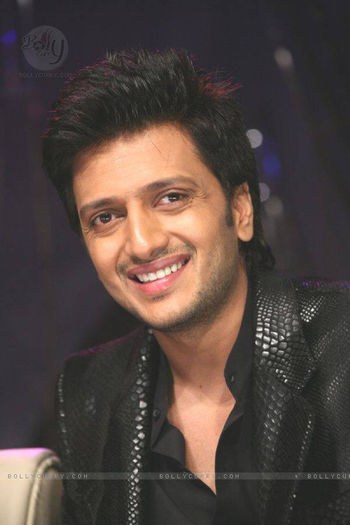 Ritesh Deshmukh - 69- Actori indieni