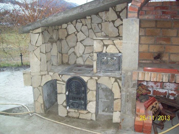 100_8960 - GARDURI DIN PIATRA SI LUCRARI DIN PIATRA