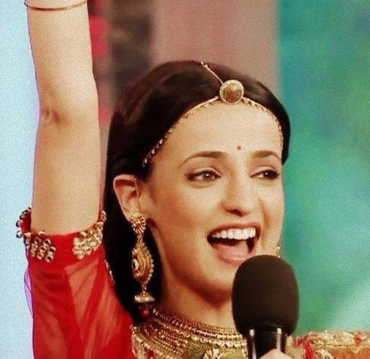 1496620_232968863548183_1115484489_n - Rang Rasiya cu Sanaya Irani