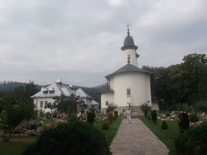 DSCF4016 - Manastirea Varatec